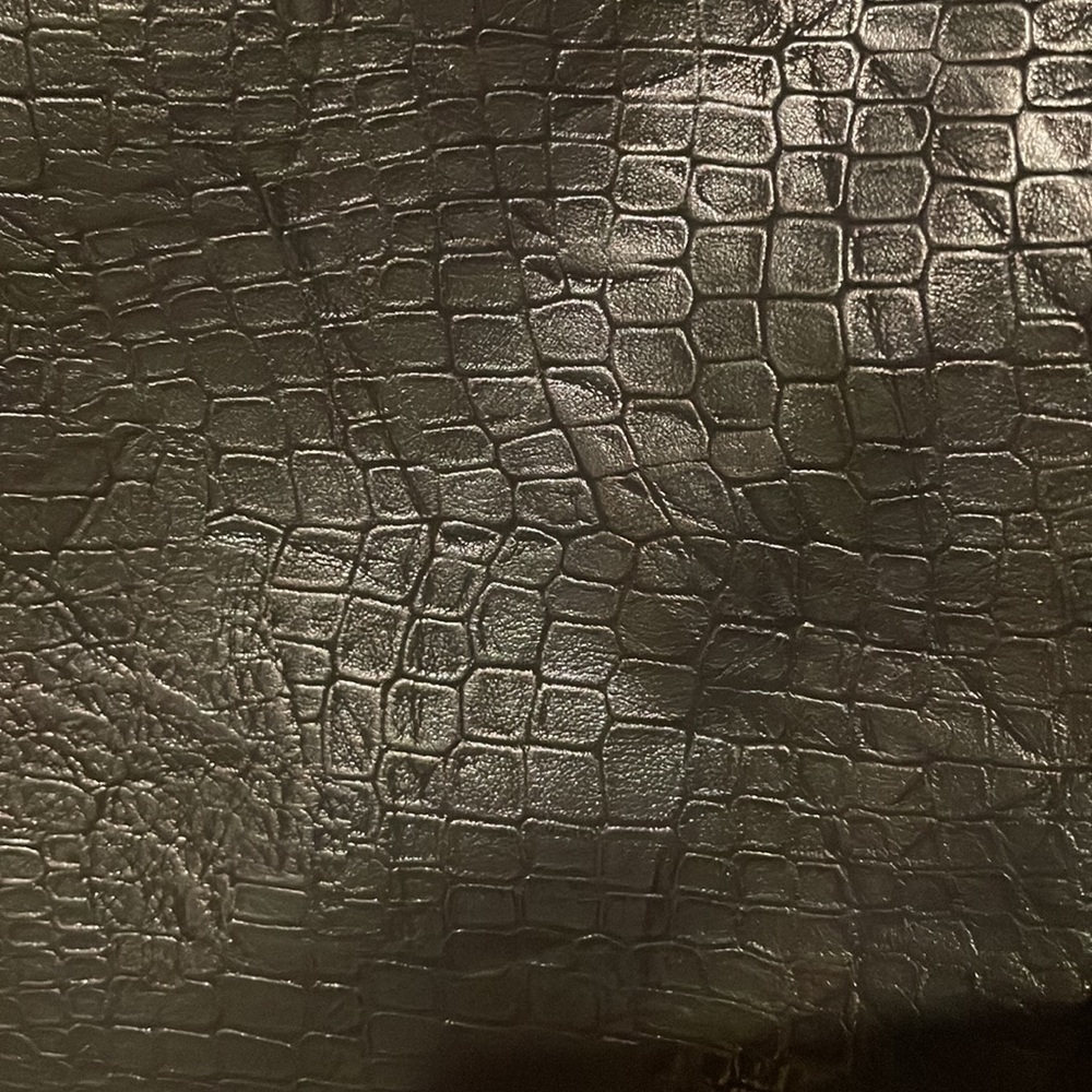 Stellaluce Faux Leather Black Embossed Skirt Large NWY - Picture 6 of 6